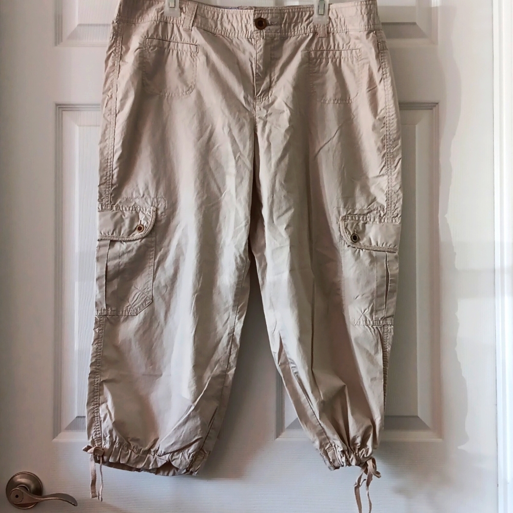 Tommy Hilfiger Beige Capris